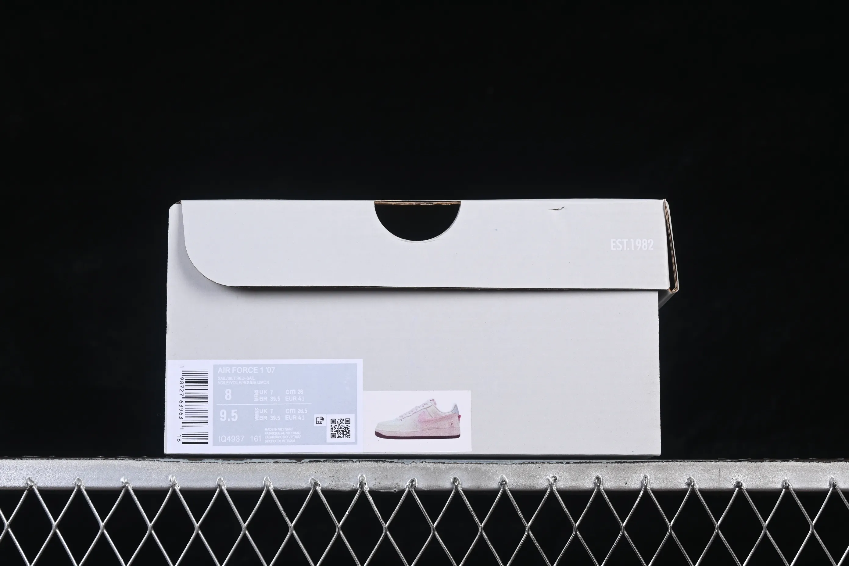 All categories Nk Air Force 1 Air Force series Nk Air Force 1 Low Air Force low-top Nike Air Force 1'07 Low Valentine's Day limited Air Force 1 low-top casual sneakers IQ4937-161